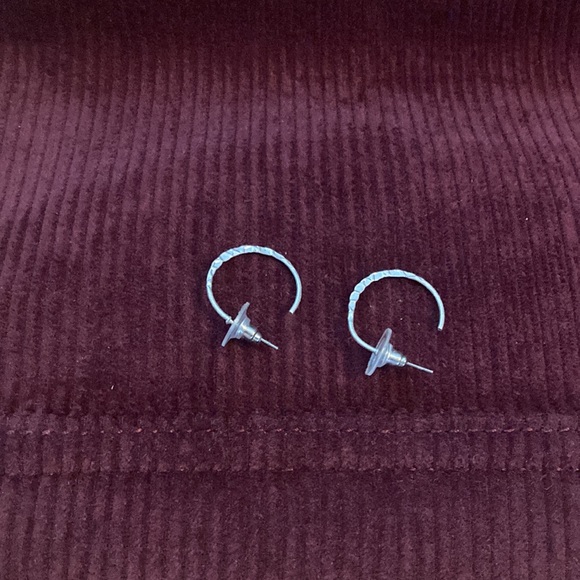 Set of 3 hoops - 1 pink & 2 silver - Picture 8 of 9